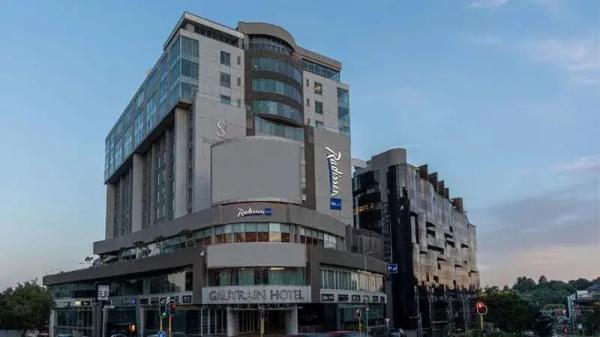 معرفی هتل رادیسون بلو سندتاون ژوهانسبورگ معرفی هتل رادیسون بلو سندتاون ژوهانسبورگ